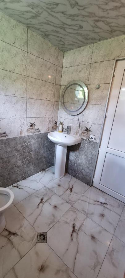 Betegi Guest House Μέστια Δωμάτιο φωτογραφία