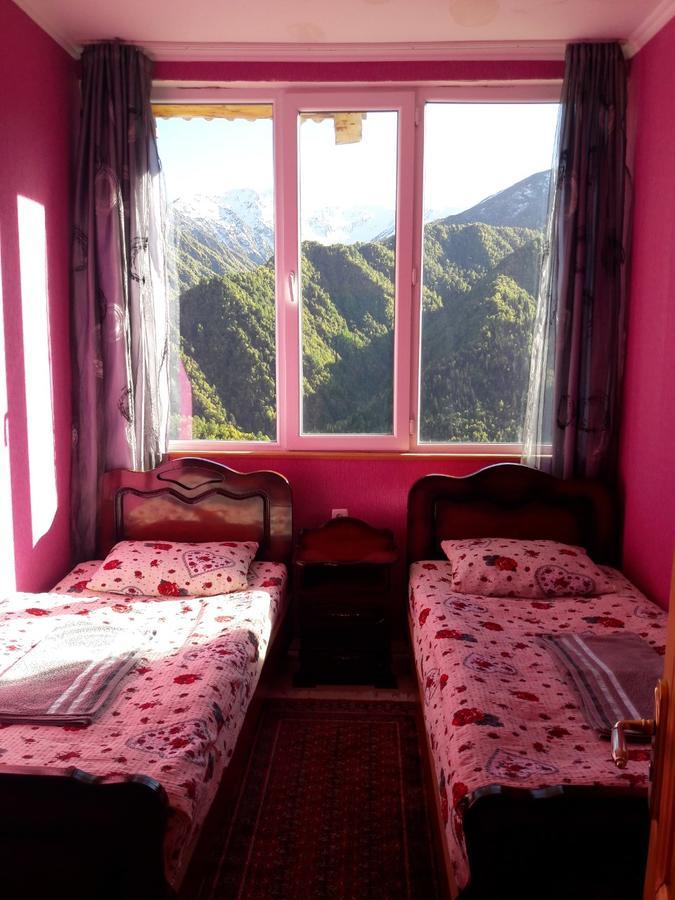 Betegi Guest House Μέστια Εξωτερικό φωτογραφία